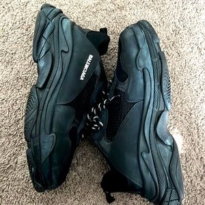Size 46 Triple S Black Balenciaga for sale. Comes with bags and xtra laces